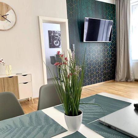 Premium Apartment Am Einsiedlerpark Wina Bagian luar foto